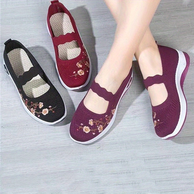 womens knitted flat shoes comfy floral embroidered slip on shoes outdoor casual comfy shoes details 0